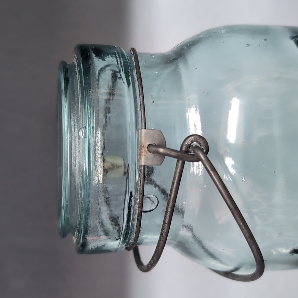 Atlas E-Z Seal Vintage Glass Jar With Bale - Picture 2 of 4